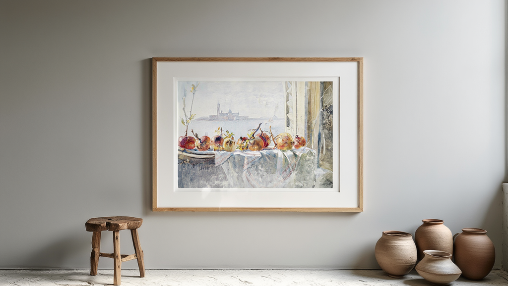 Granatäpfel auf einer Fensterbank