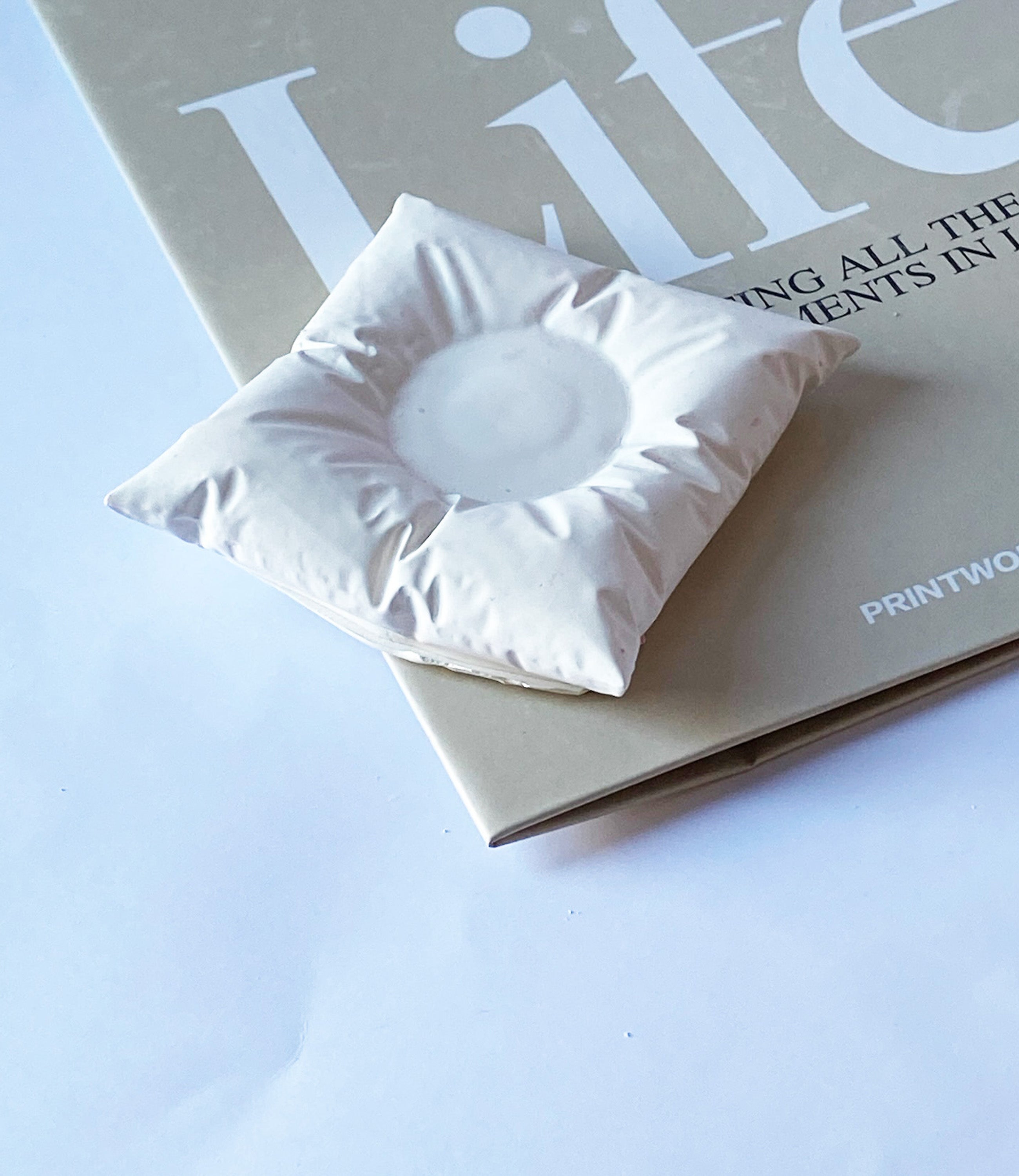Minimalist Pillow Shaped Candle Tray – White Cream  Home Decor