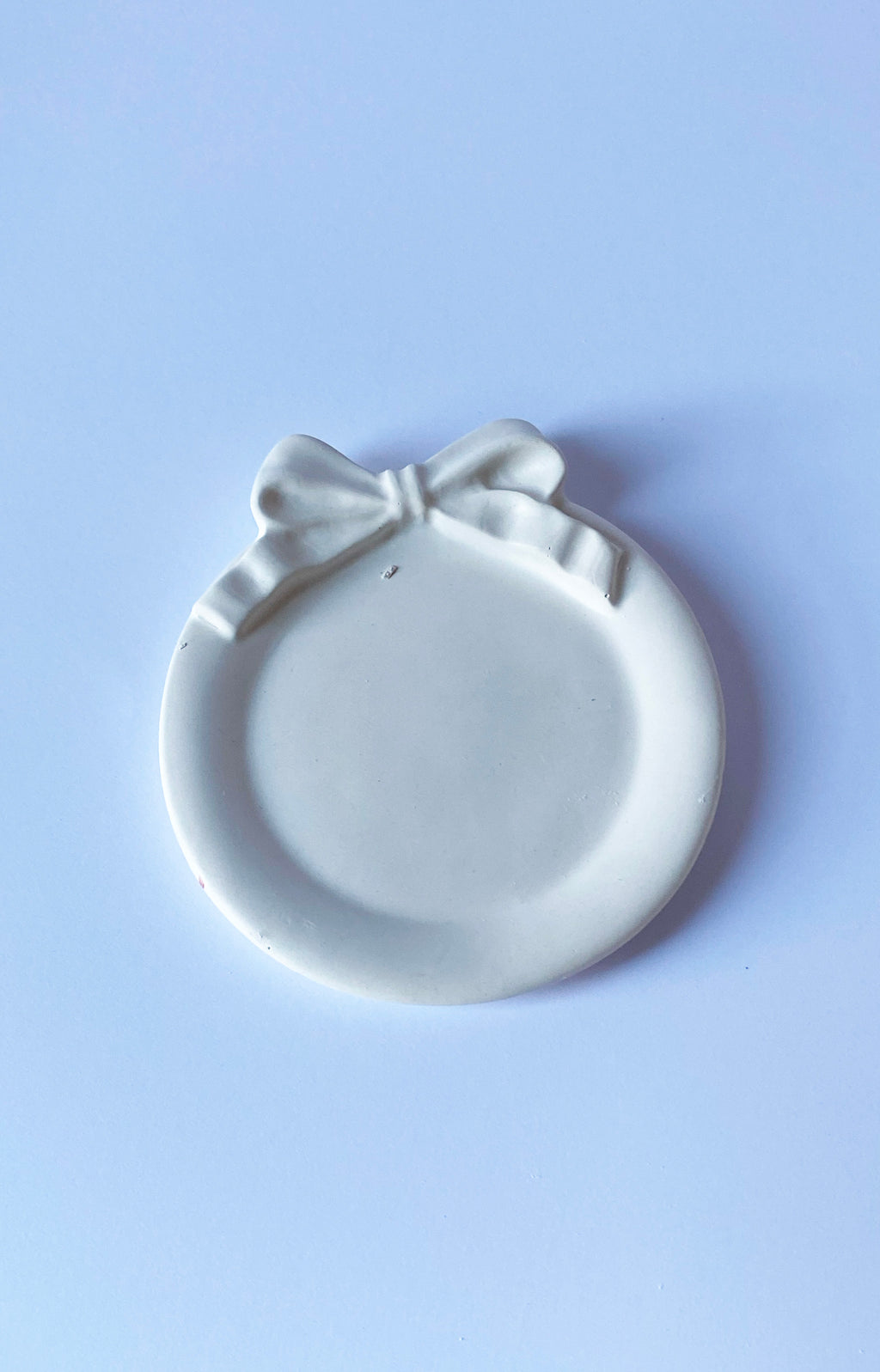 Plateau de rangement minimaliste en forme de nœud – Décoration d'intérieur blanc crème | Hakyarts