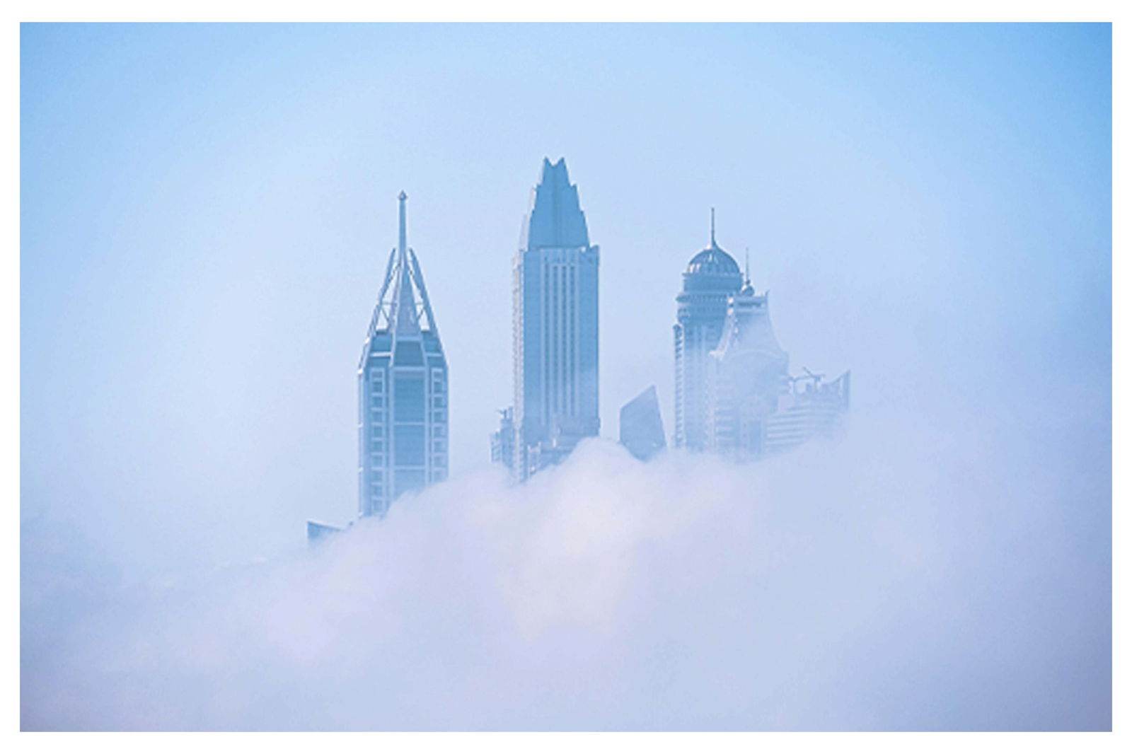 Morning Fog In New York Poster - Hakyarts