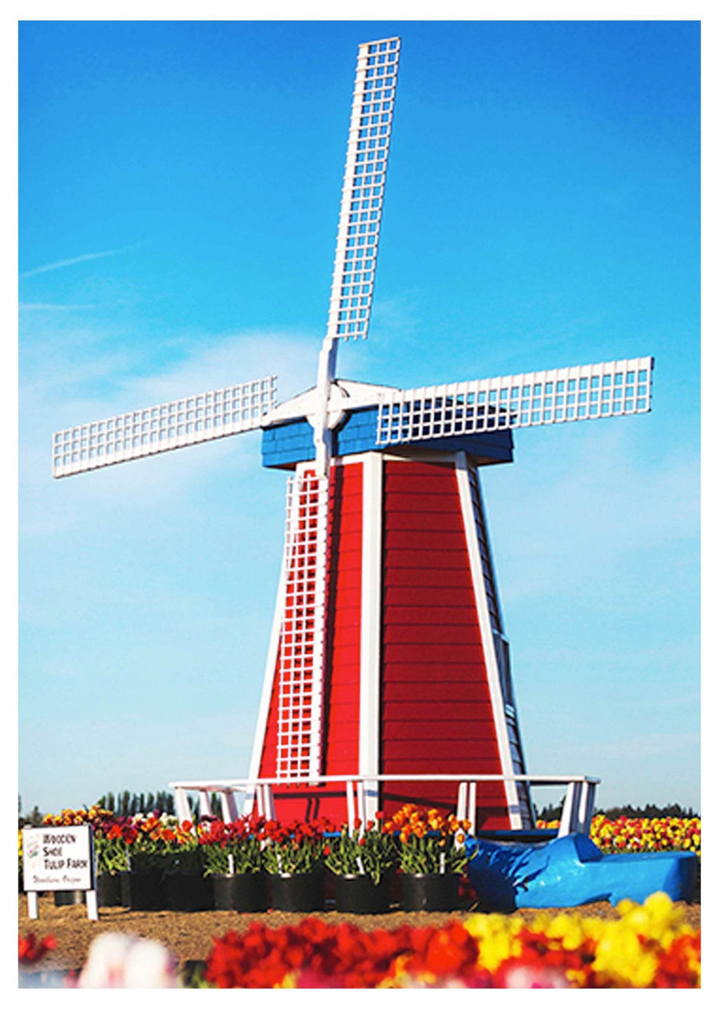 Red Lighthouse Poster - Hakyarts